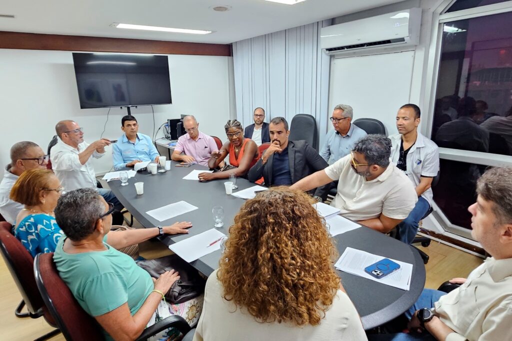 SINTAJ E ENTIDADES REPRESENTATIVAS DOS SERVIDORES(AS) ESTADUAIS DA BAHIA APRESENTAM PROPOSTAS PARA MELHORIAS DO PLANSERV