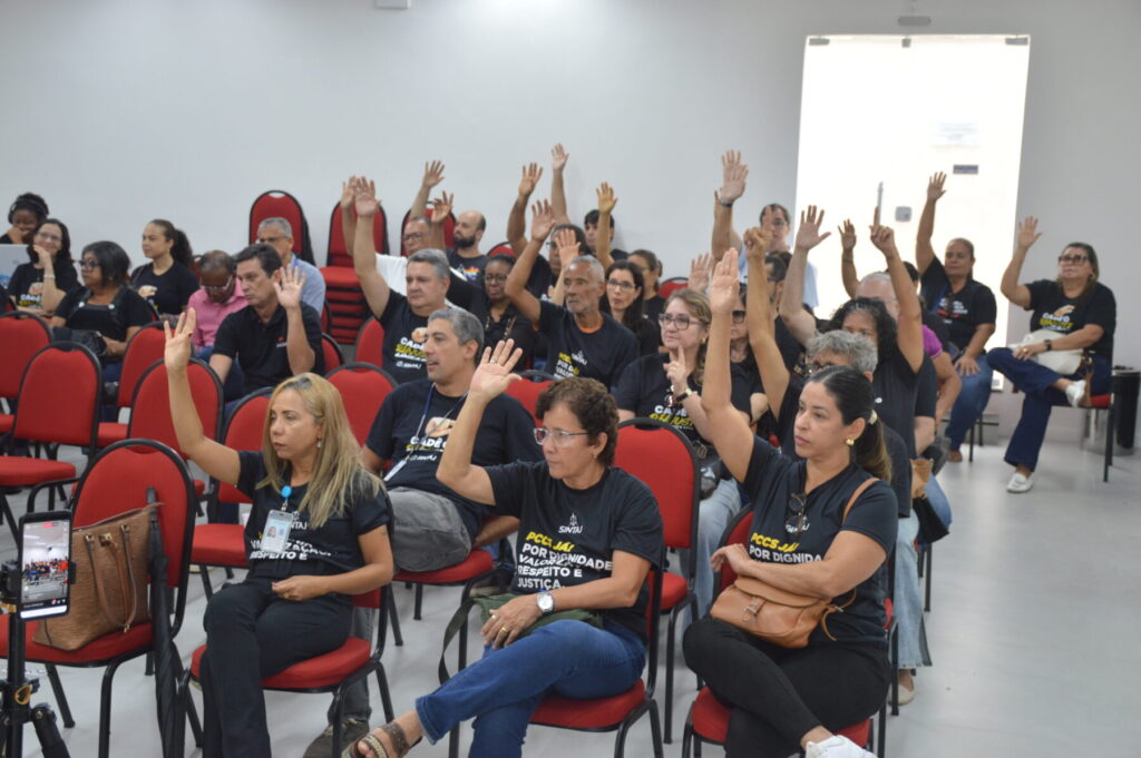SINTAJ REALIZA ASSEMBLEIA COM DELIBERAÇÃO DE INDICATIVO DE GREVE POR TEMPO INDETERMINADO