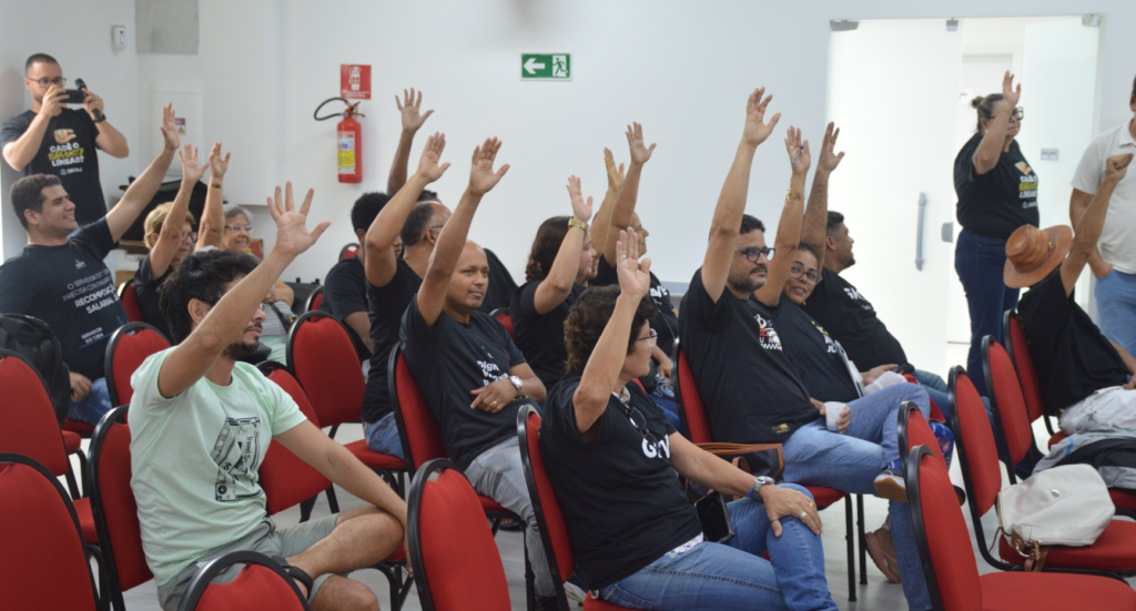 ASSEMBLEIA DO SINTAJ DEFINE MAIS UMA SEMANA DE LUTA. A GREVE CONTINUA!