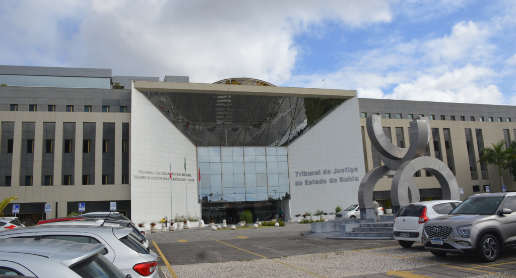 TJBA PRORROGA PRAZO QUE INSTITUI GRUPO DE TRABALHO PARA ELABORAÇÃO DO PCCV