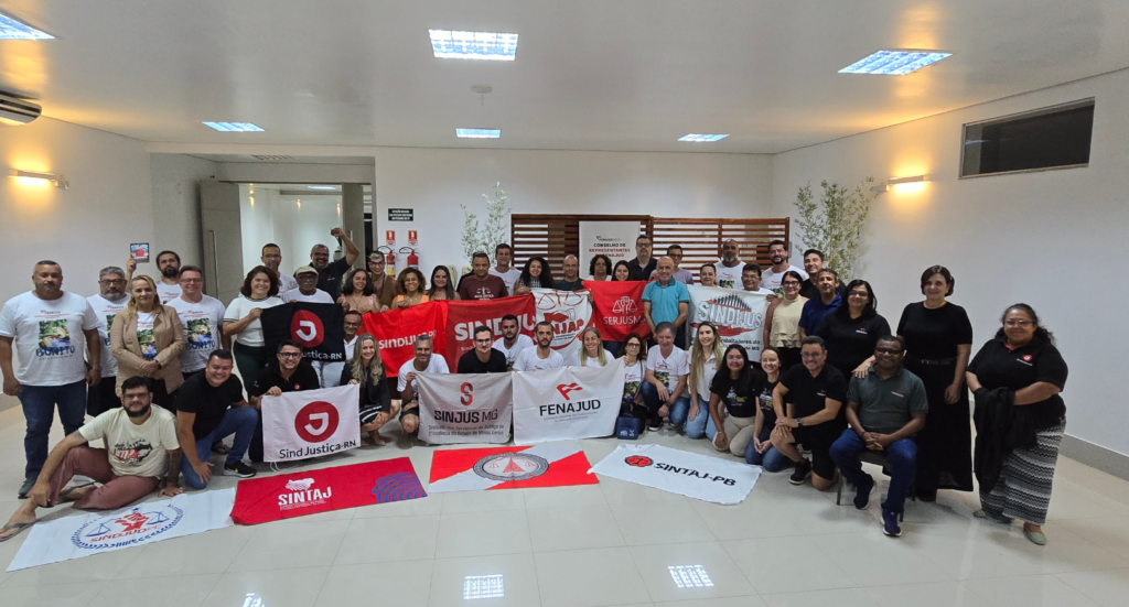 LEI DO DESCONGELA, SUPERSÁLARIOS E ATUAÇÃO DO STF FORAM TEMAS DISCUTIDOS DURANTE A PARTICIPAÇÃO DO SINTAJ NO CONSELHO DE REPRESENTANTES DA FENAJUD