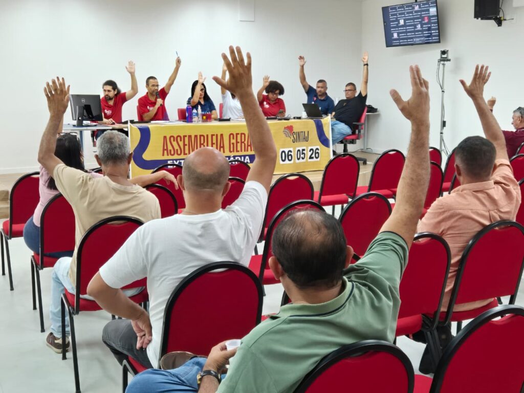 EM ASSEMBLEIA, CATEGORIA DEFINE PARALISAÇÕES E MANIFESTAÇÃO NA PRÓXIMA SEMANA